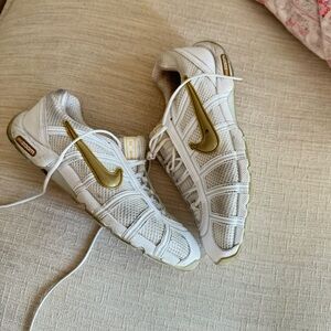 Nike Air Zoom Fencing Shoes 321088-107 Met Platinum / Gold Size 6 US Euro 38.5